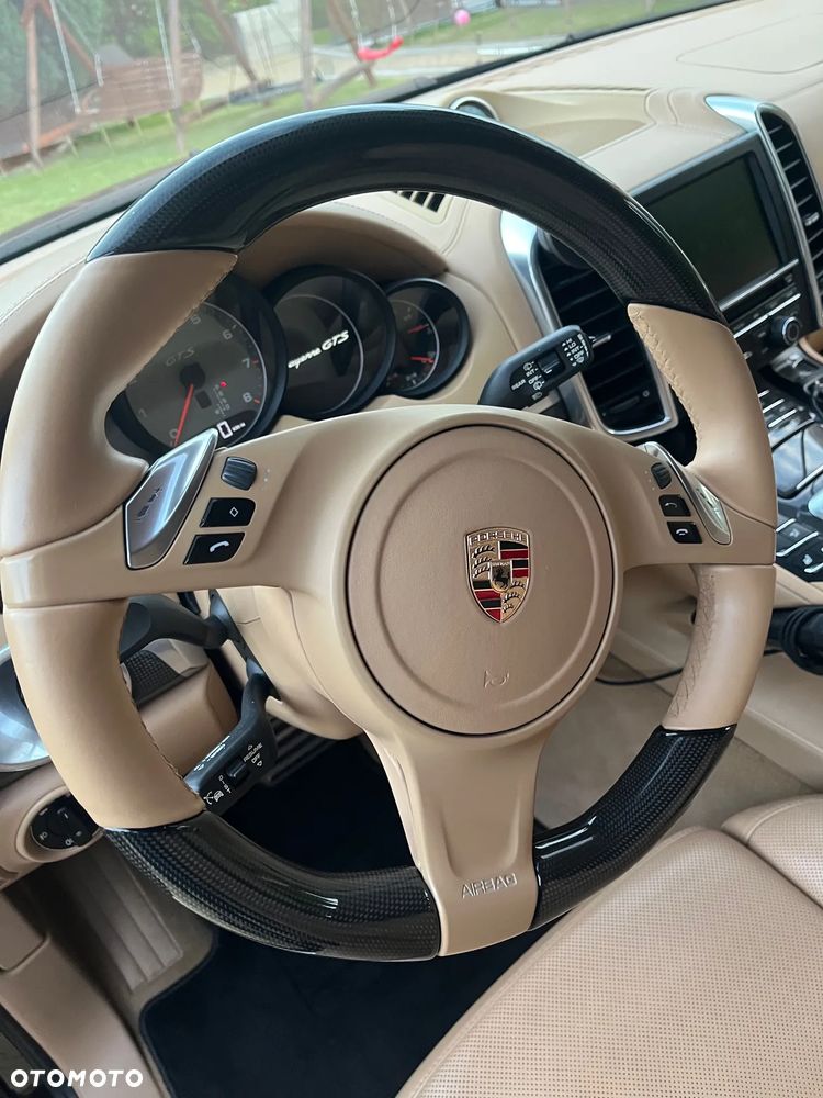 Porsche Cayenne GTS - 11