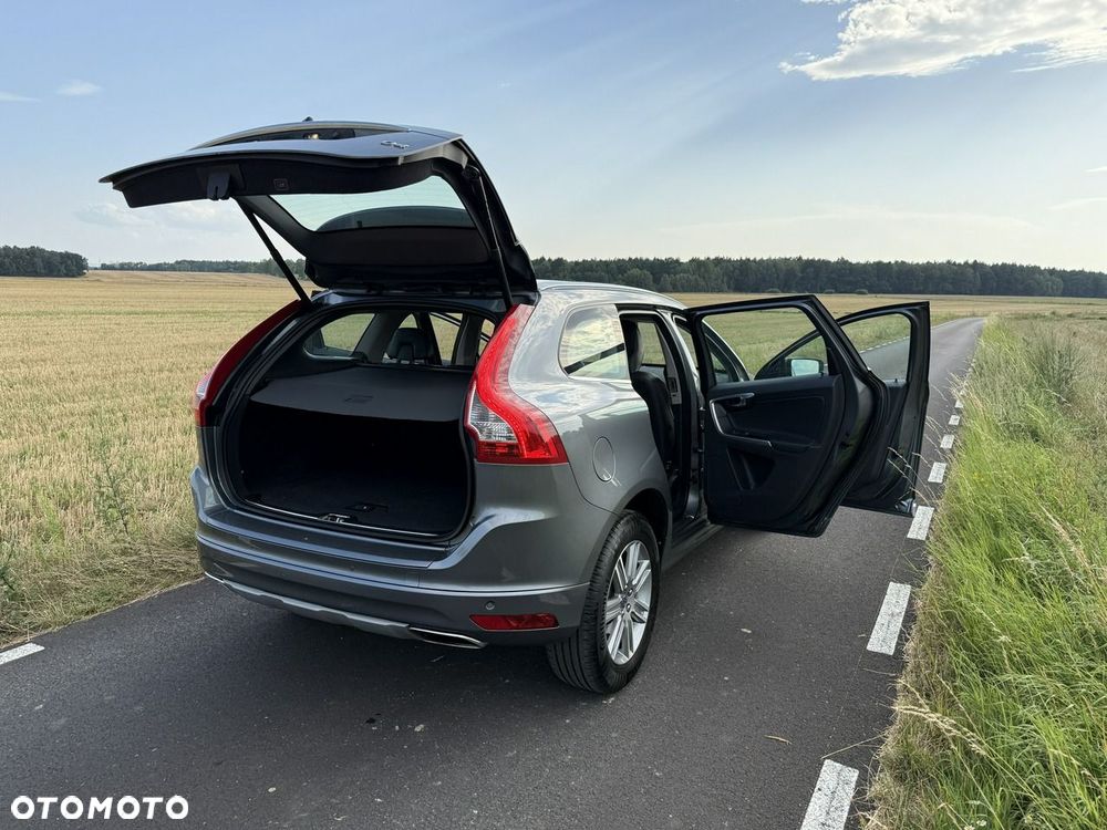 Volvo XC 60 D4 Geartronic Momentum Pro - 36