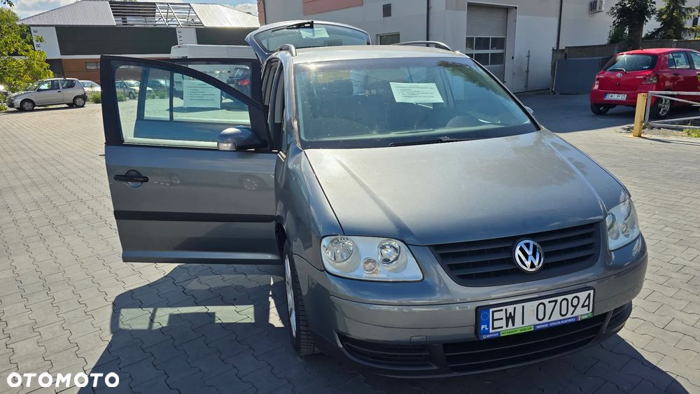 Volkswagen Touran 1.6 - 7