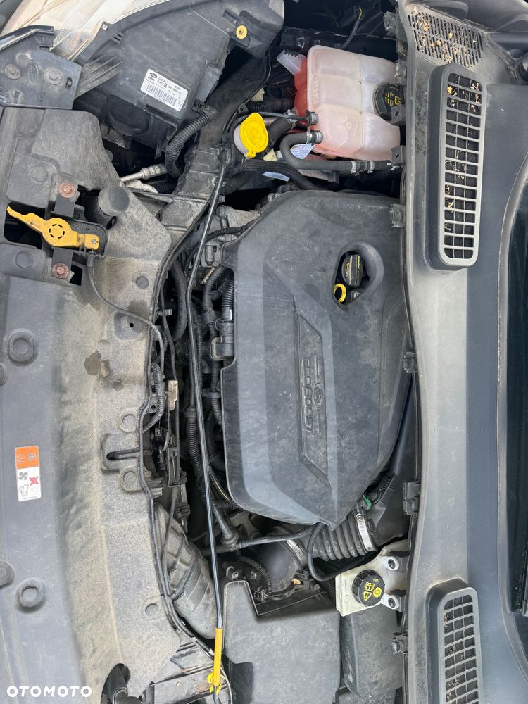Ford Kuga 1.6 EcoBoost 2x4 Trend - 15