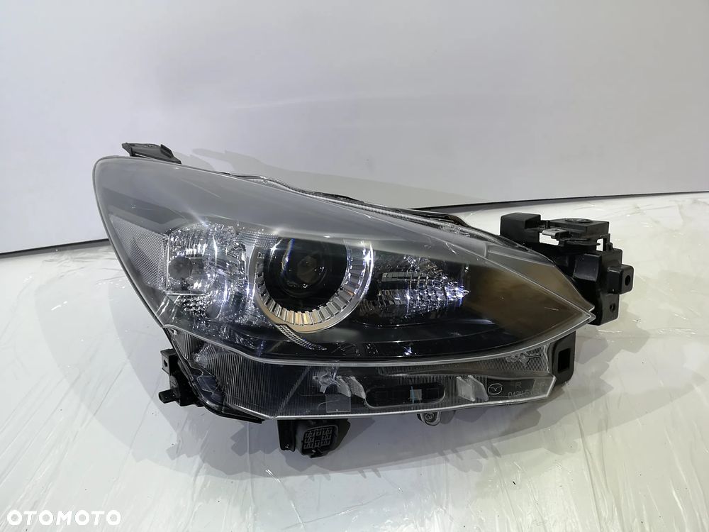 Lampa Prawa MAZDA 2 II LIFT 19r.+ FULL LED Przód Przednia