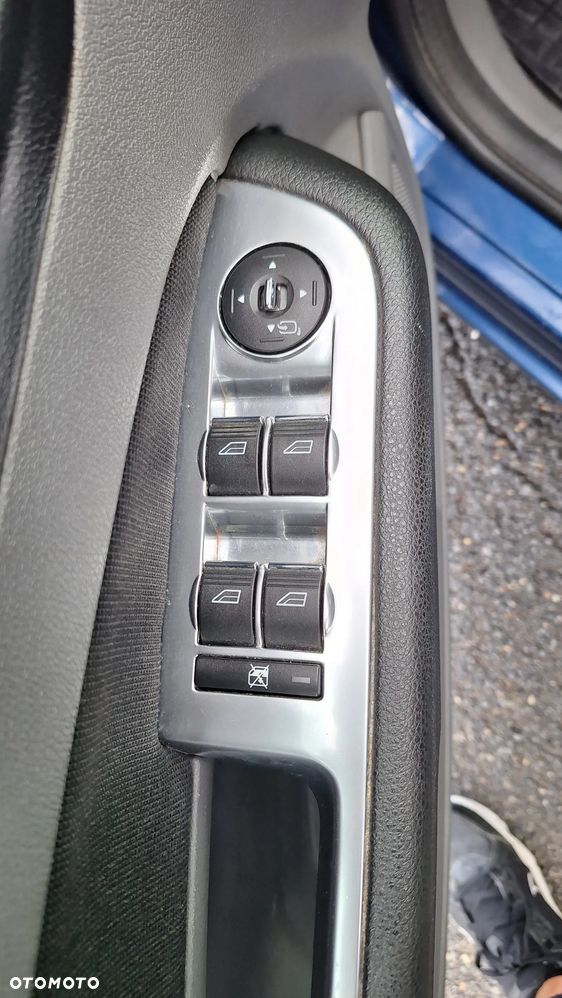 Ford Focus 1.8 FF Ambiente - 16