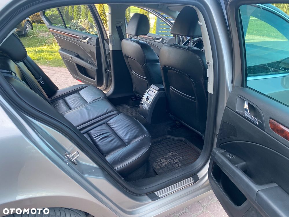 Skoda Superb 1.8 TSI FAMILY - 14