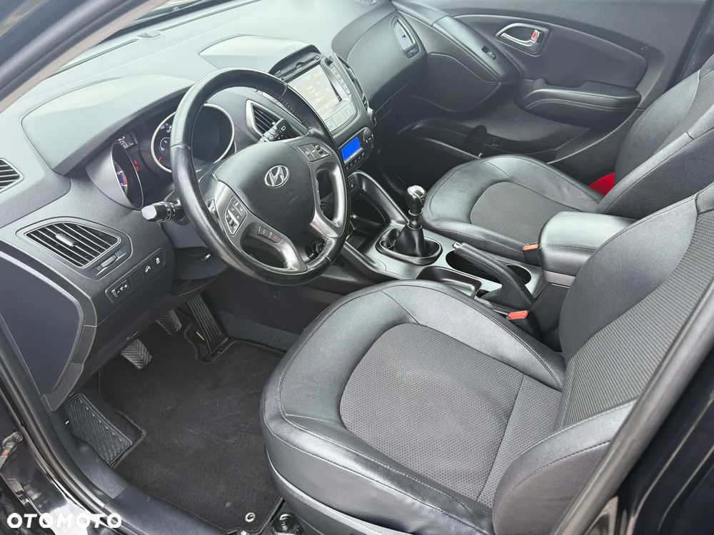 Hyundai ix35 1.6 2WD Fifa World Cup Edition - 23