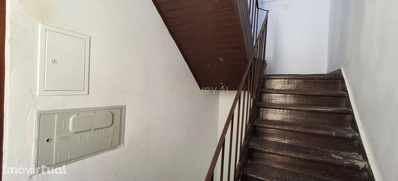 Apartamento Renovado com Vista para o Rio em Cruz Quebrada - Dafundo - Grande imagem: 3/18