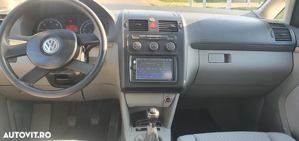 Volkswagen Touran 1.9 TDI Highline - 4