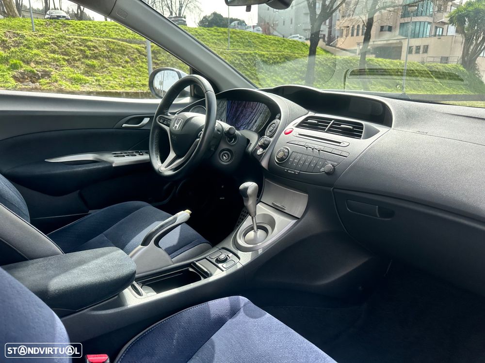 Honda Civic 1.4 Comfort - 37