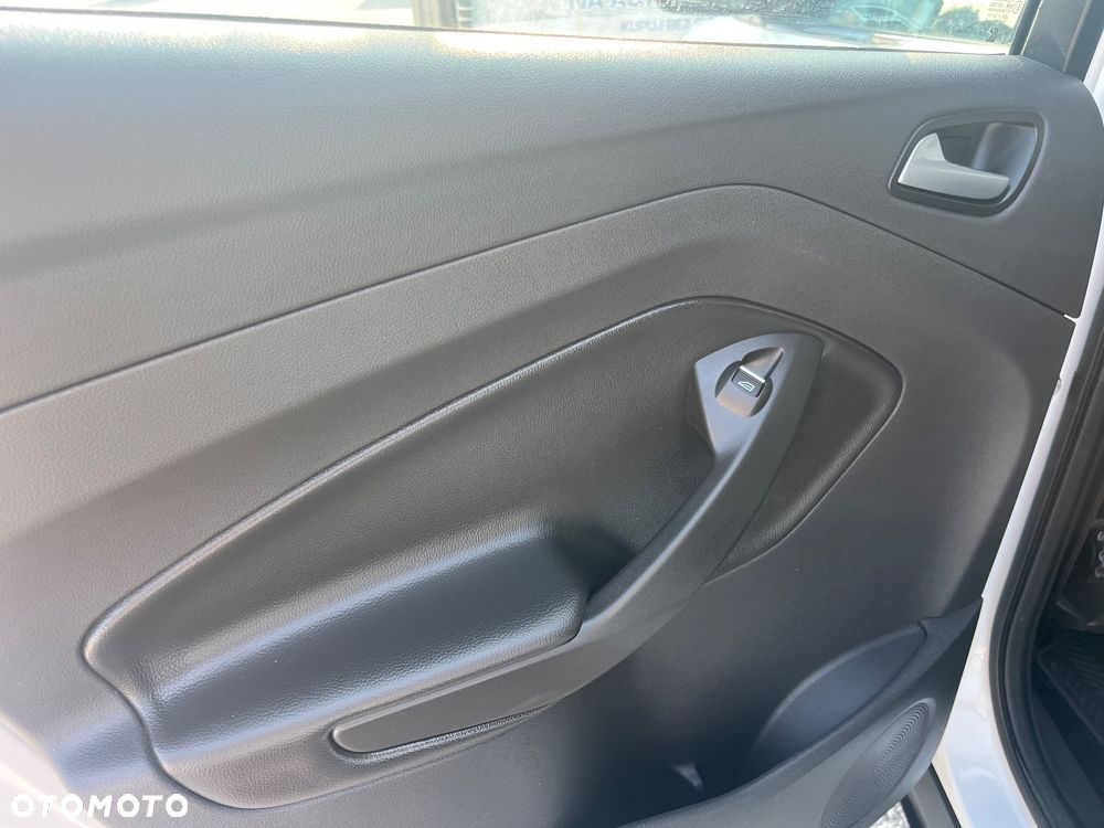 Ford Kuga 2.0 TDCi 4x4 Titanium - 24