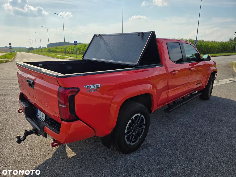 Toyota Tacoma - 16