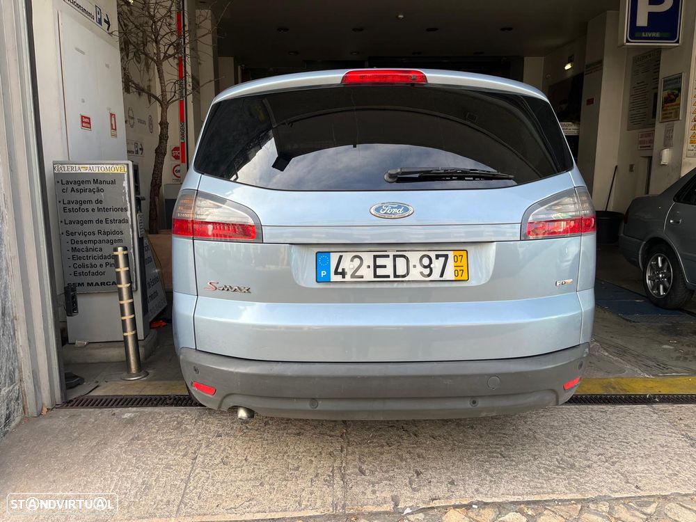 Ford S-Max 2.0 TDCi Titanium 7L — fotografia 5