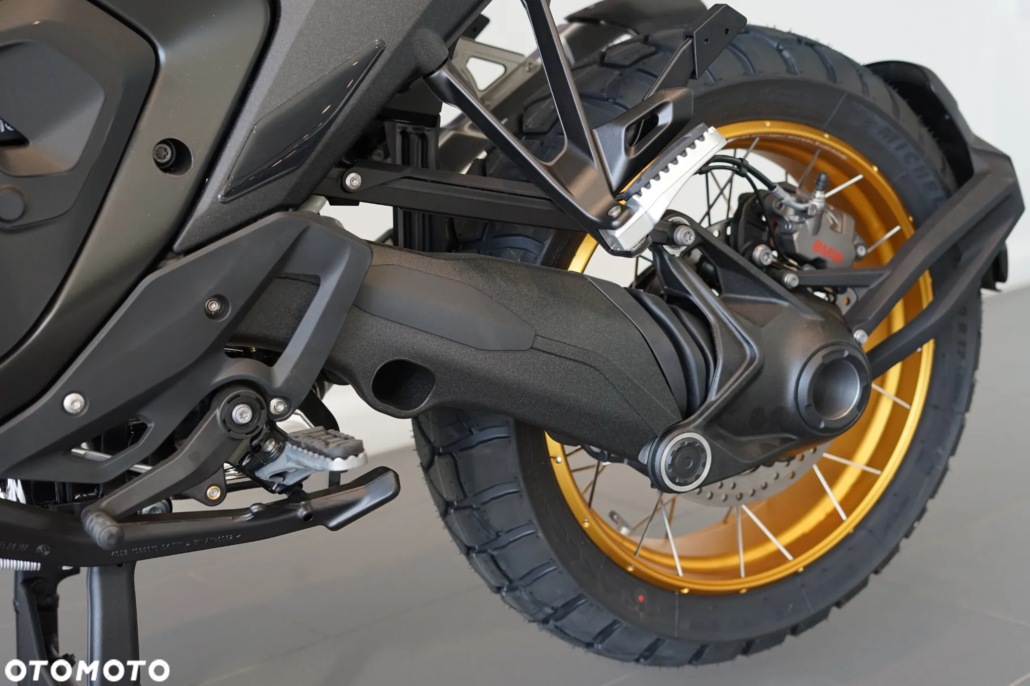 BMW R - 19
