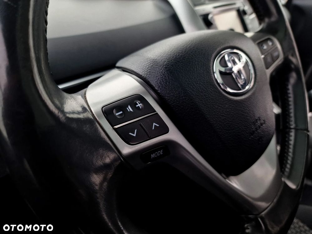 Toyota Verso 1.6 Premium - 16