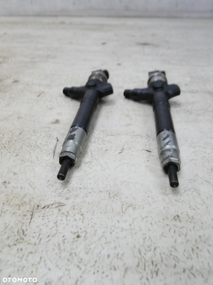 TOYOTA AURIS I COROLLA AVENSIS WTRYSK WTRYSKIWACZ 2.0 D4D - 2