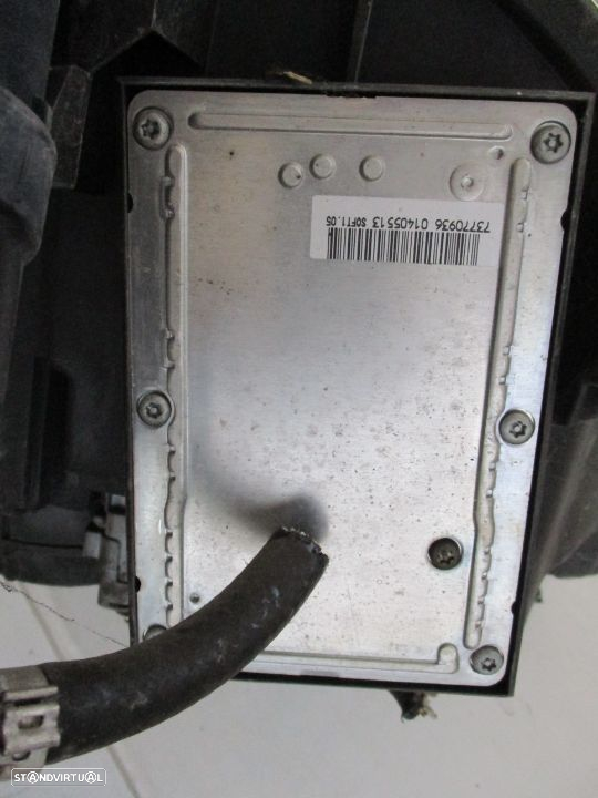 Farol Optica Citroen C5 Xénon Esq Dto - 5