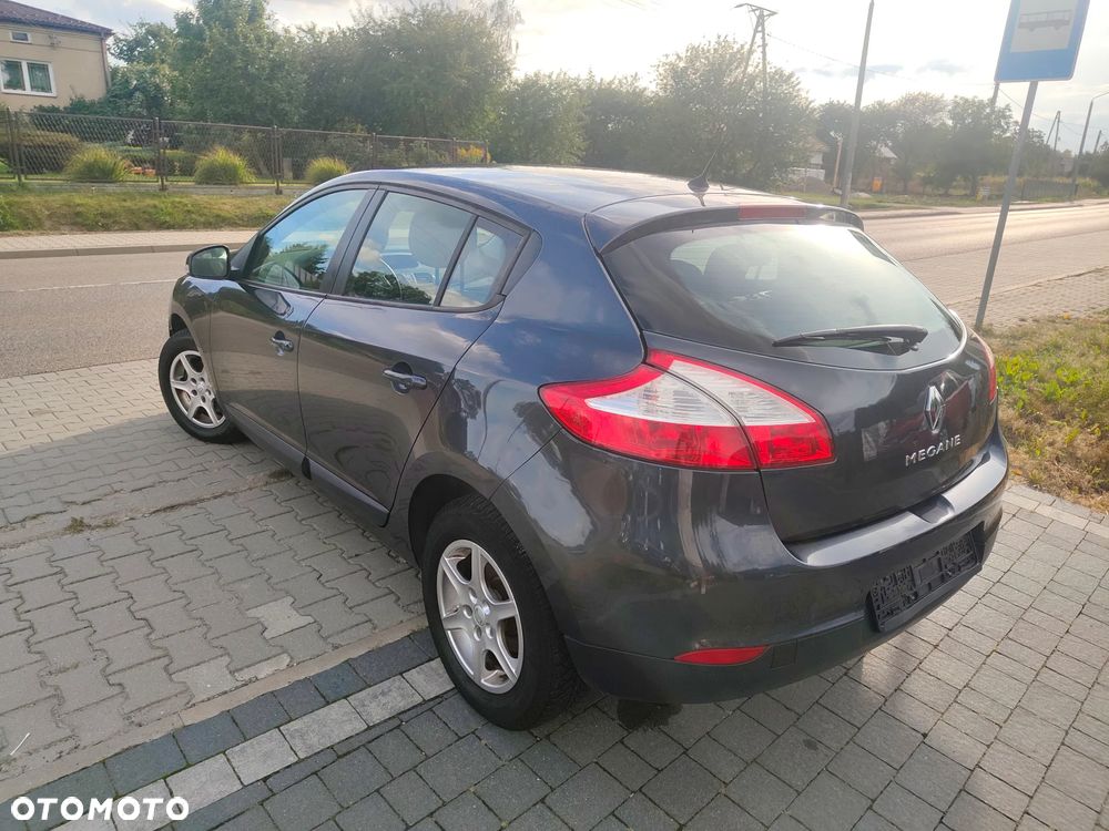 Renault Megane 1.6 16V 110 Authentique - 12