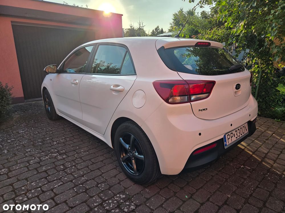 Kia Rio 1.2 M - 2