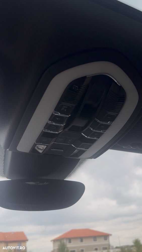 Porsche Cayenne - 12