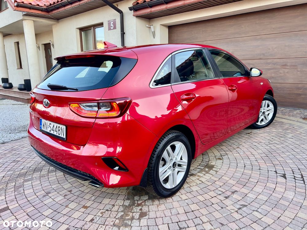 Kia Ceed 1.6 CRDi SCR M - 4