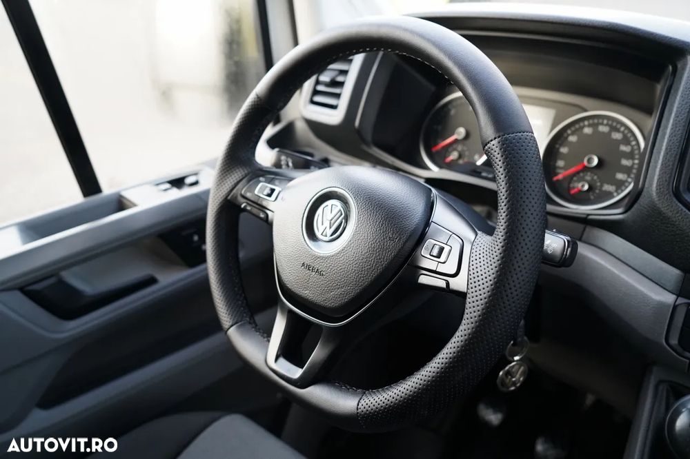 Volkswagen CRAFTER / CONTAINER / DHOLLANDIA LIFT / 2019 / TWIN / 3 LOCURI / - 26