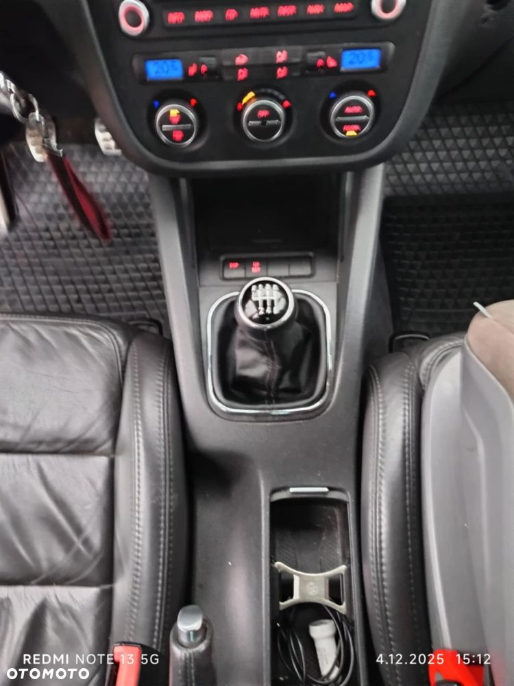 Volkswagen Jetta 2.0 TDI DPF Sportline - 13