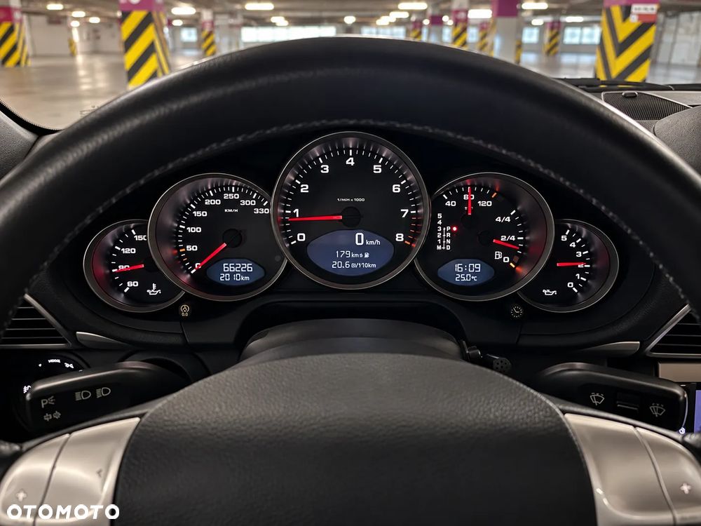Porsche 911 - 10
