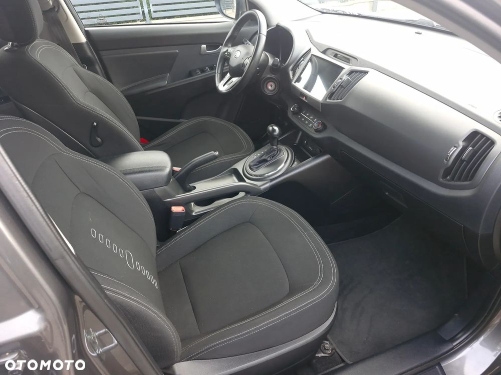 Kia Sportage 2.0 CVVT 2WD Automatik Vision - 26