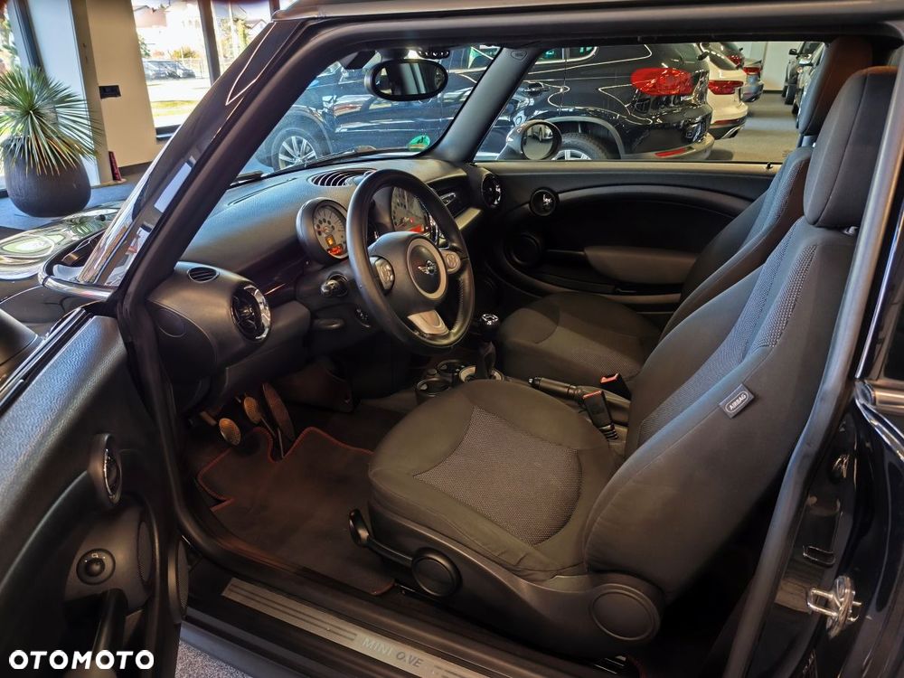 MINI ONE - 6