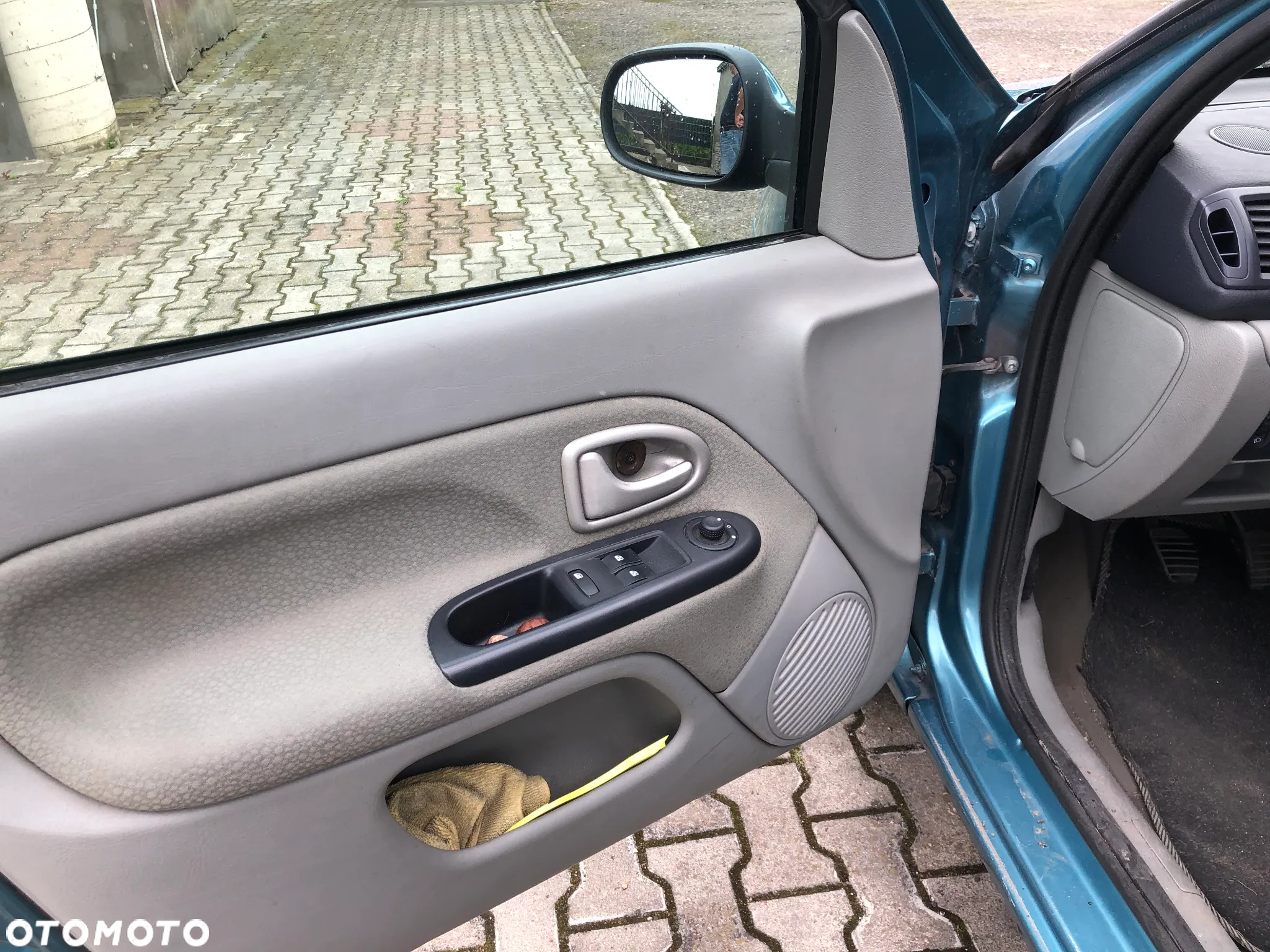Renault Clio 1.4 16V Pack Dynamique - 8