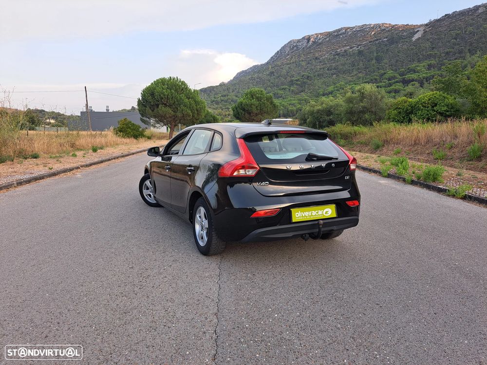 Volvo V40 D2 - 31
