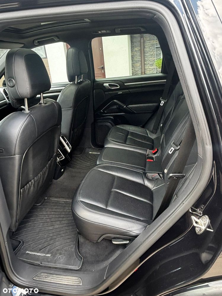 Porsche Cayenne Diesel Platinum Edition - 8
