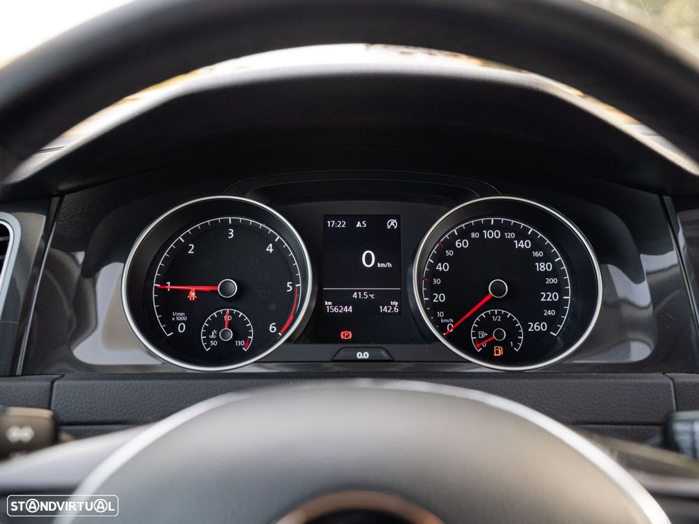 VW Golf Variant 1.6 TDi Confortline - 38