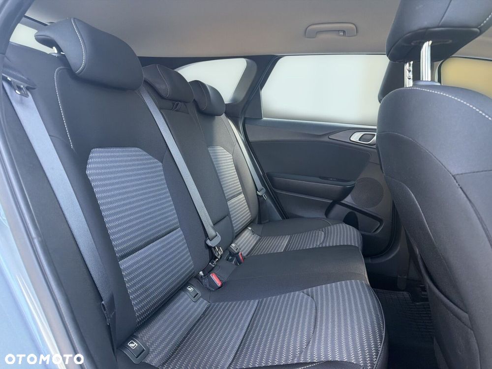 Kia Ceed - 28