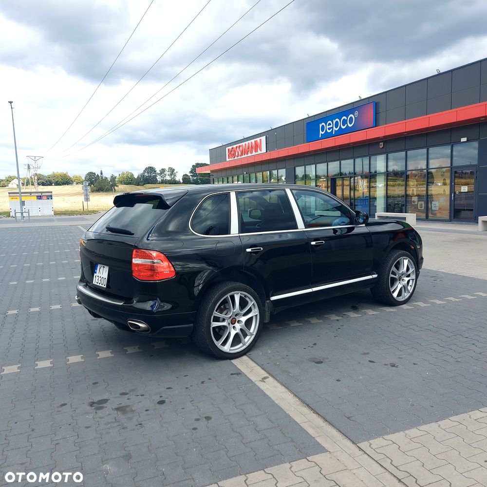 Porsche Cayenne - 4
