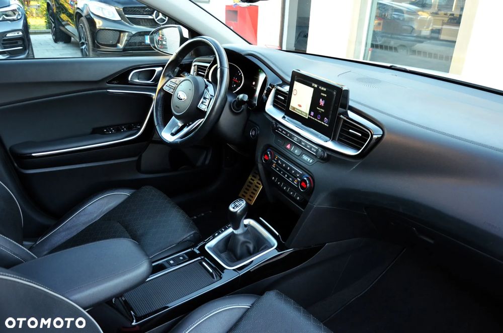 Kia Ceed 1.6 CRDi GT Line - 27