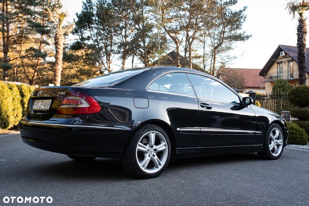 Mercedes-Benz CLK - 10