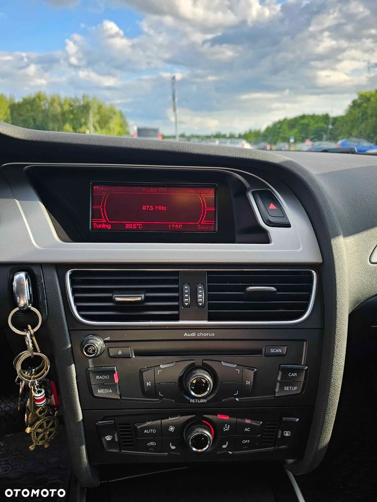 Audi A4 Avant 2.0 TDI - 7