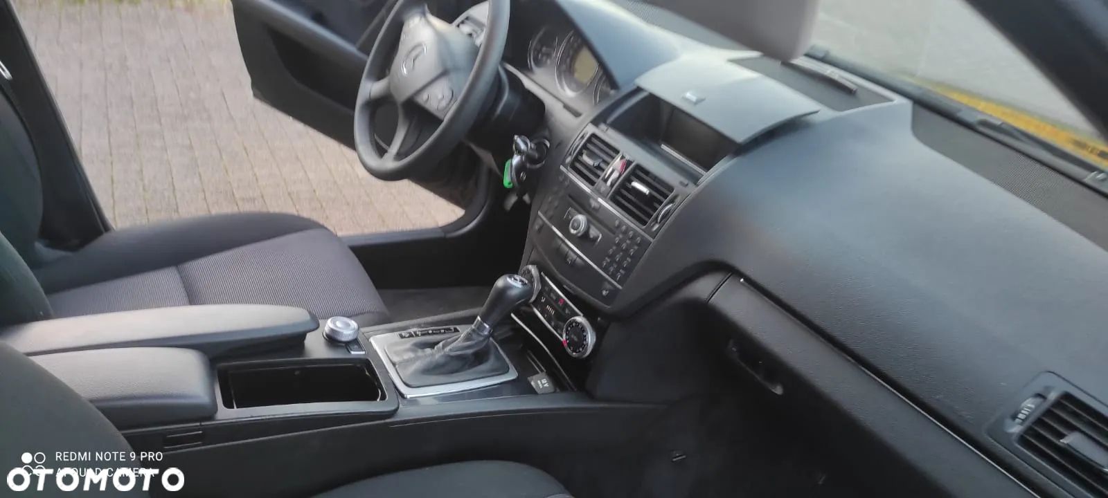 Mercedes-Benz Klasa C 220 T CDI DPF Automatik Avantgarde - 27