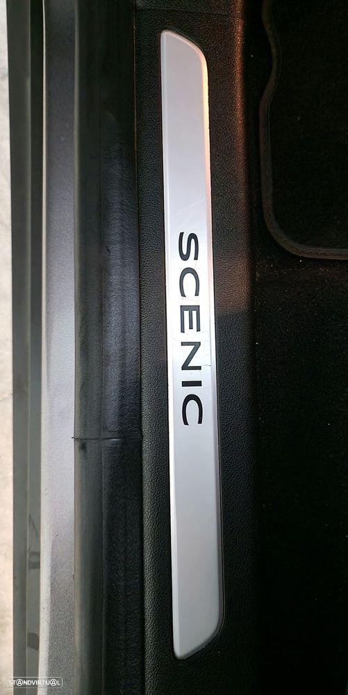 Renault Grand Scénic 1.6 dCi Intens SS - 19