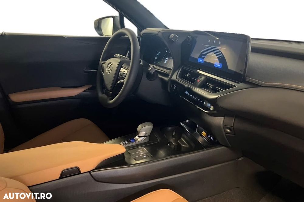 Lexus UX 300h (E-FOUR) F SPORT - 16