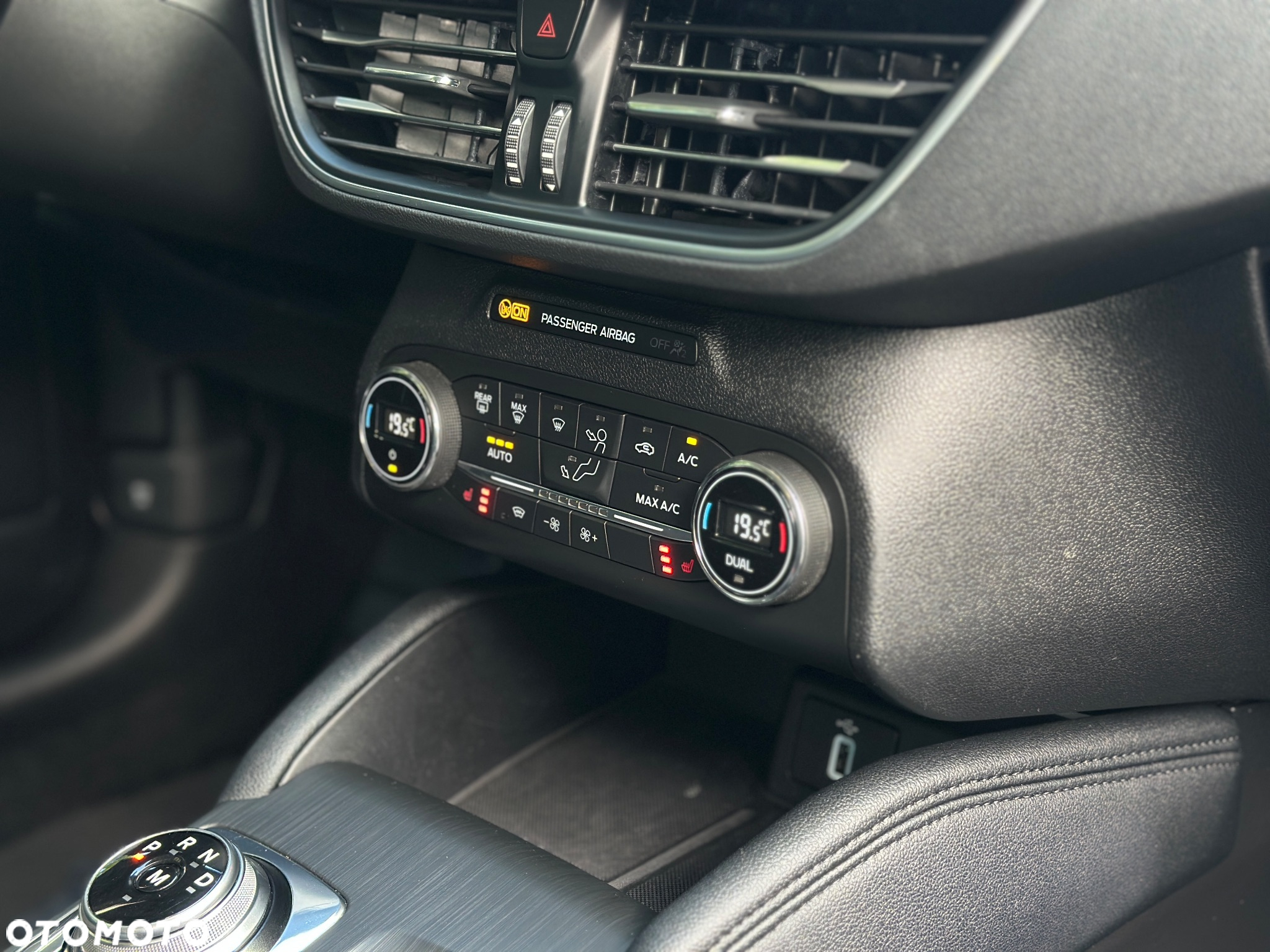 Ford Focus 1.5 EcoBlue Start-Stopp-System TITANIUM - 16