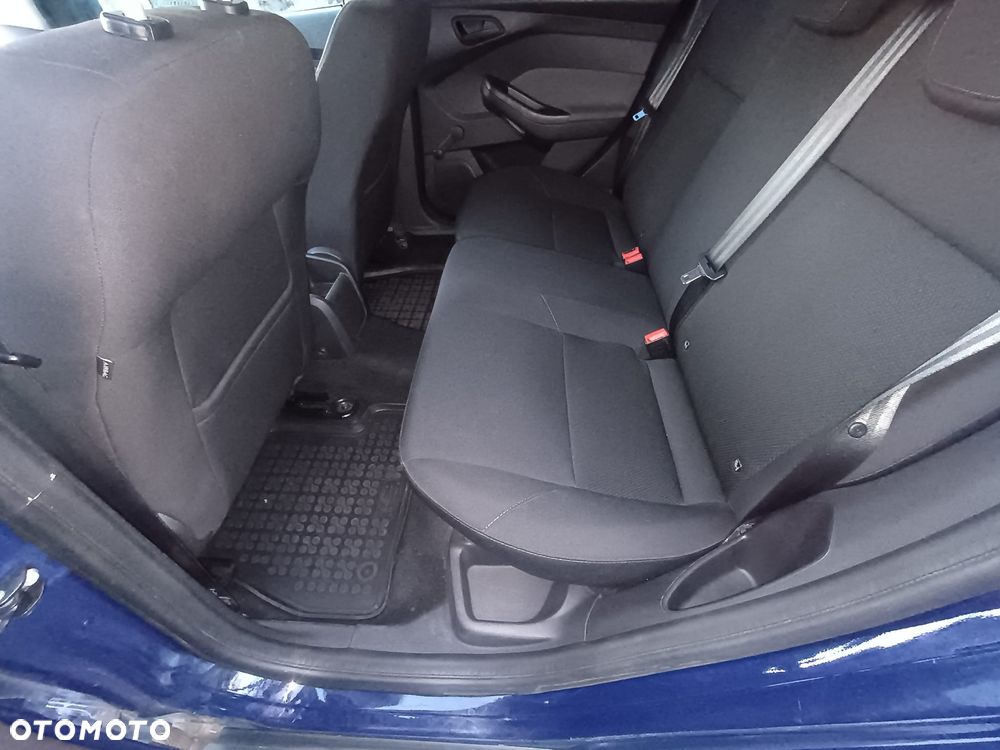 Ford Focus 1.6 Trend - 12