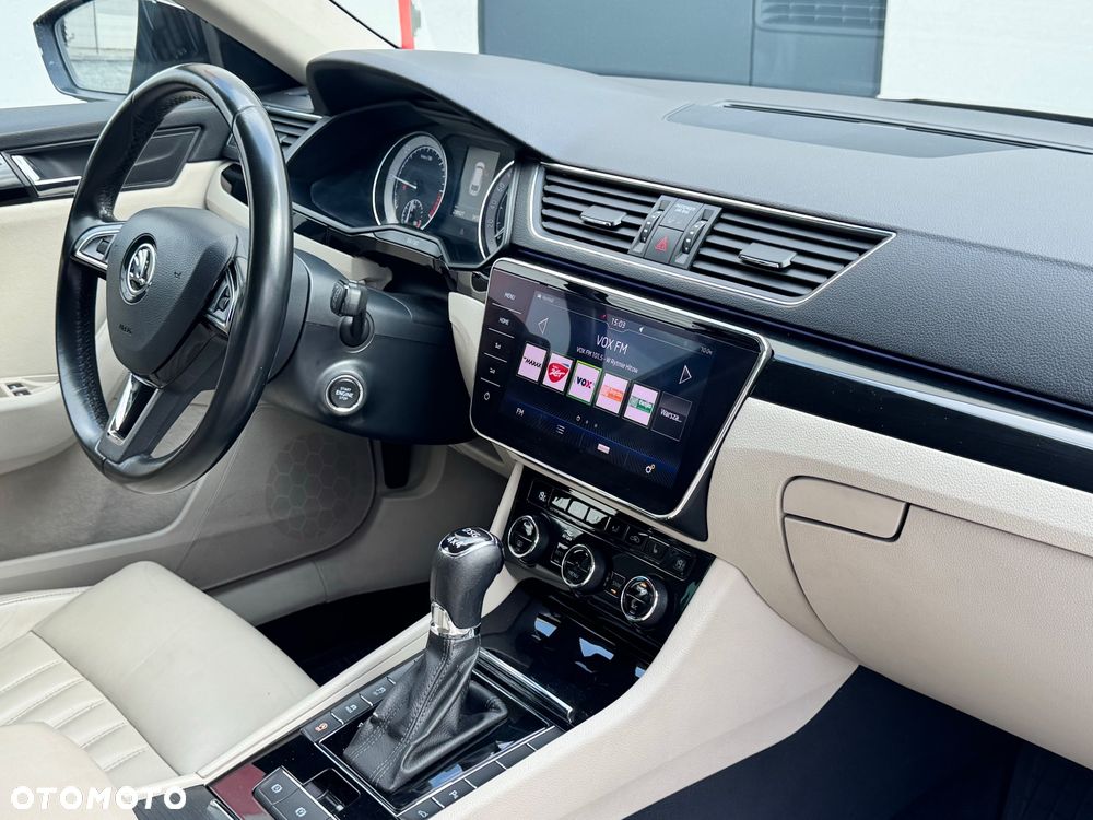 Skoda Superb 2.0 TDI 4x4 L&K DSG - 27