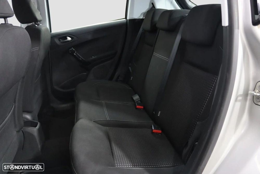Peugeot 208 1.2 VTi Active - 8