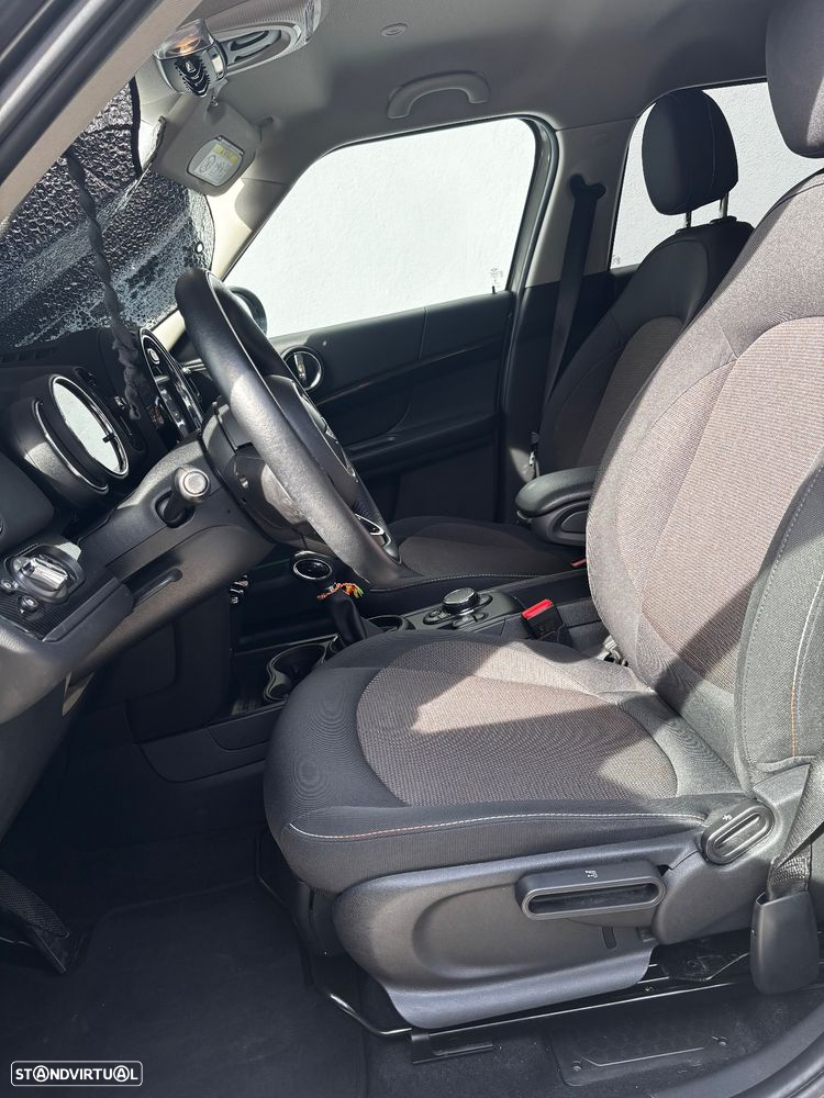MINI Countryman Cooper ALL4 Auto - 8