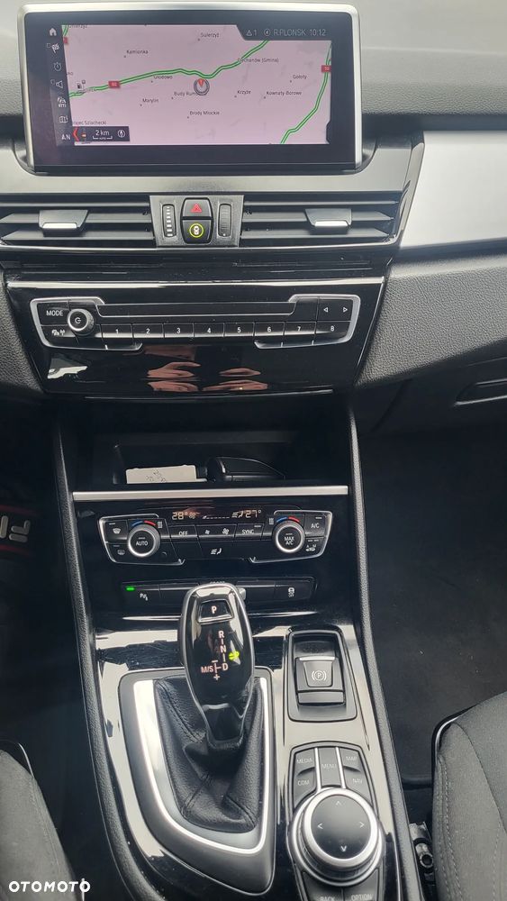 BMW Seria 2 218d - 9