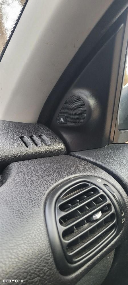 Peugeot 206 75 JBL - 10