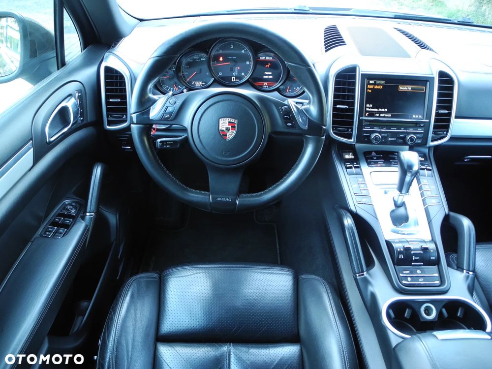Porsche Cayenne - 6