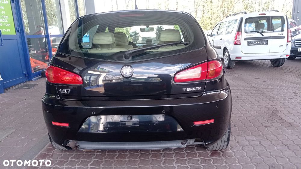 Alfa Romeo 147 - 17