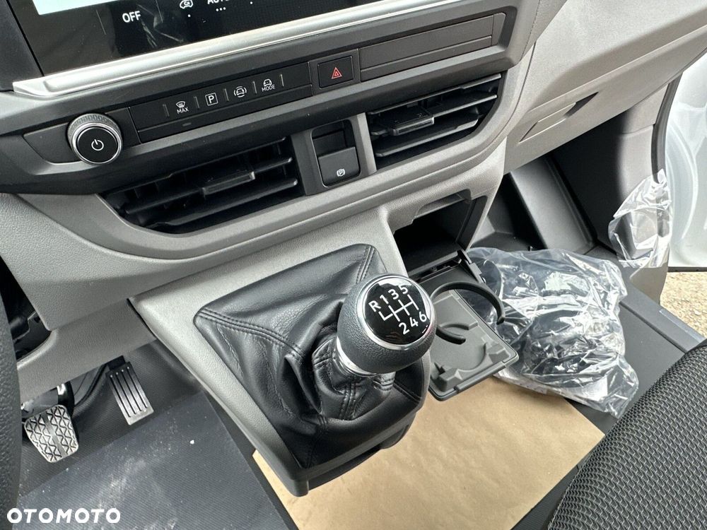 Volkswagen Transporter - 16