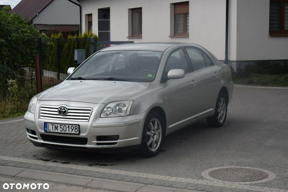 Toyota Avensis - 1